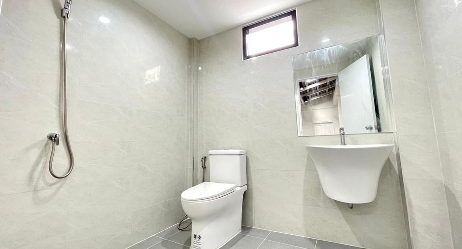 For sale 4 bed house in Don Mueang, Bangkok