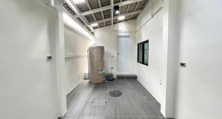 For sale 4 bed house in Don Mueang, Bangkok