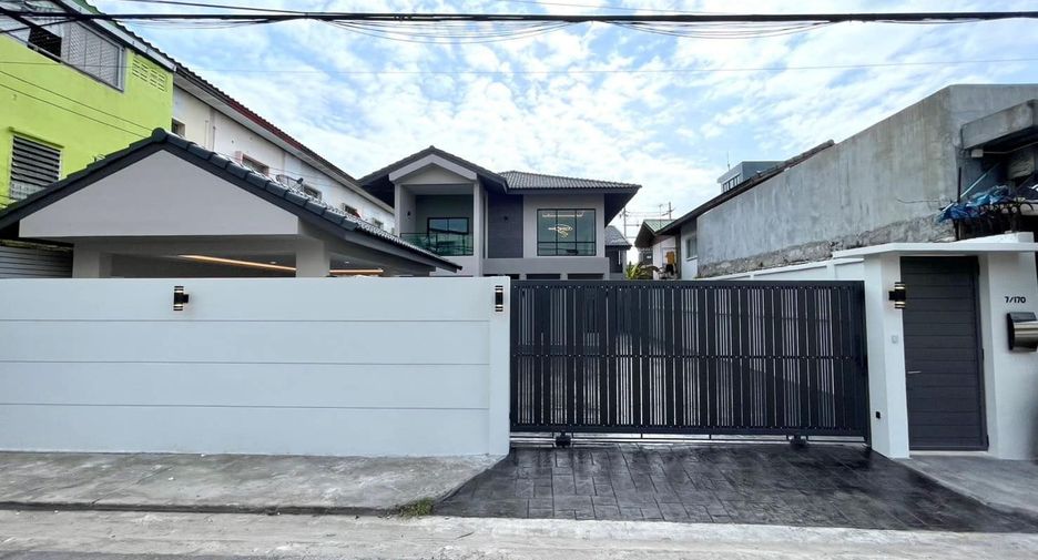 For sale 4 bed house in Don Mueang, Bangkok