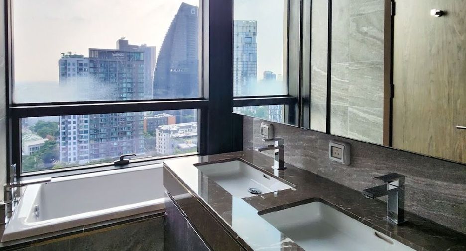 For rent 2 bed condo in Khlong Toei, Bangkok