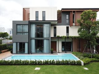 For sale 4 Beds house in Bang Na, Bangkok