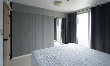 For rent 2 bed condo in Huai Khwang, Bangkok