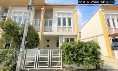 For sale 3 bed townhouse in Mueang Samut Sakhon, Samut Sakhon