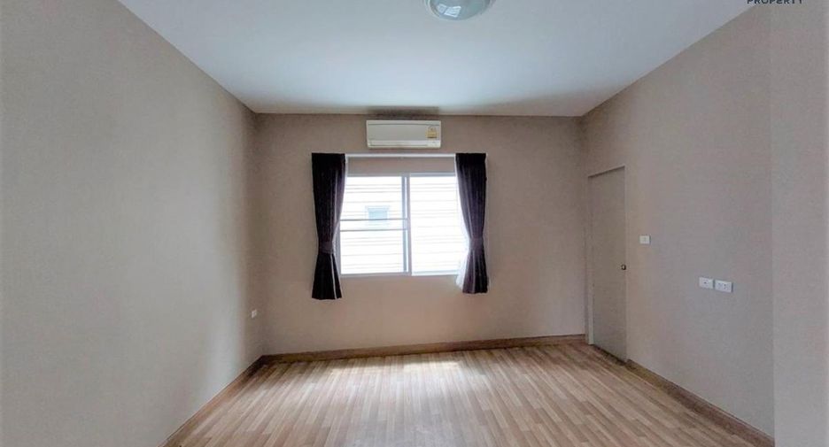 For sale 4 Beds townhouse in Mueang Nonthaburi, Nonthaburi