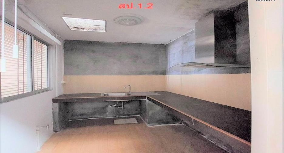 For sale 4 Beds townhouse in Mueang Nonthaburi, Nonthaburi