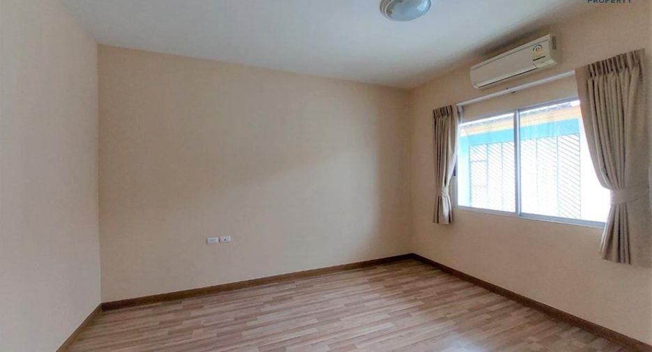 For sale 4 Beds townhouse in Mueang Nonthaburi, Nonthaburi