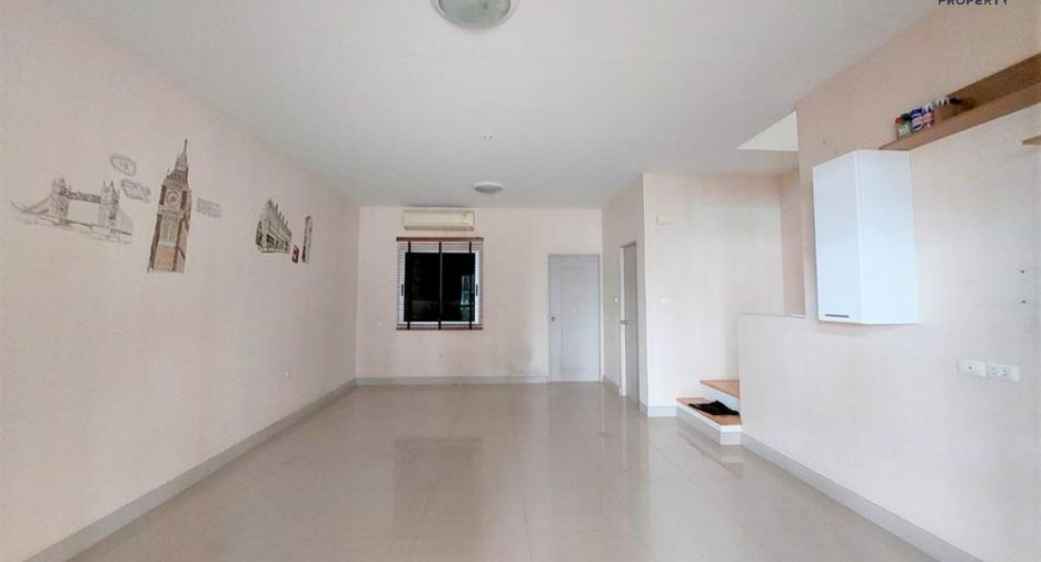 For sale 4 Beds townhouse in Mueang Nonthaburi, Nonthaburi