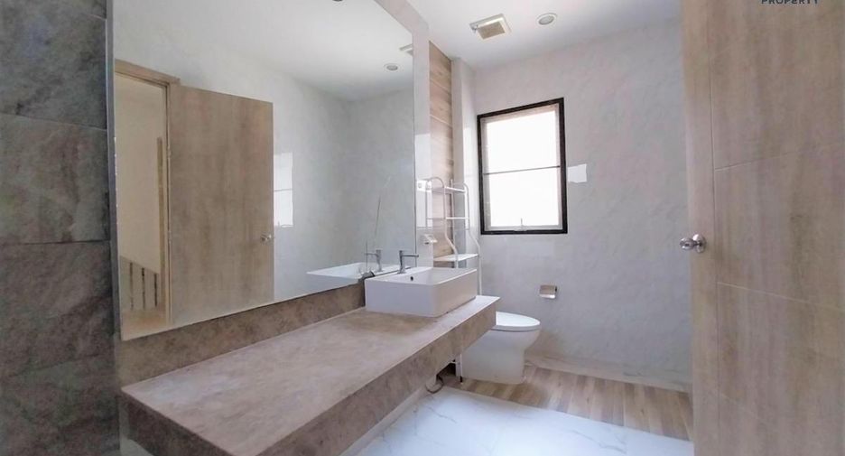 For sale 1 bed townhouse in Pak Kret, Nonthaburi