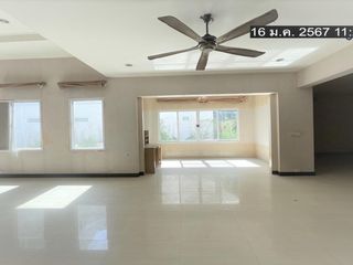 For sale 4 bed house in Mueang Samut Sakhon, Samut Sakhon