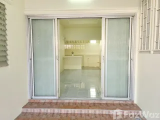 For sale 2 Beds townhouse in Mueang Nakhon Ratchasima, Nakhon Ratchasima