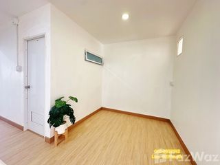 For sale 2 Beds townhouse in Mueang Phitsanulok, Phitsanulok