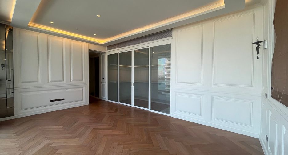 Condo en venta de 4 habitaciones en Bang Kho Laem, Bangkok