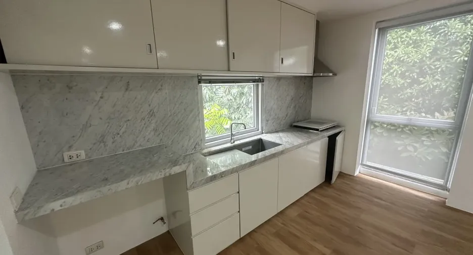 For rent office in Phra Khanong, Bangkok