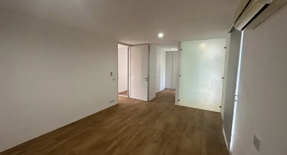 For rent office in Phra Khanong, Bangkok