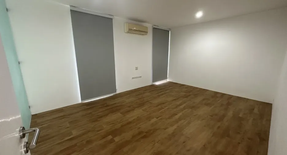 For rent office in Phra Khanong, Bangkok