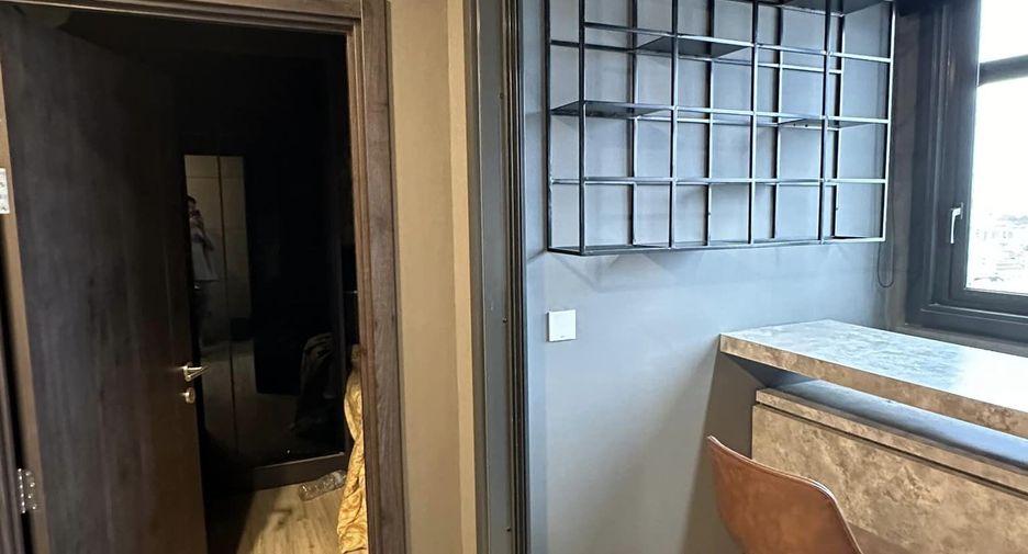 For sale 1 Beds condo in Huai Khwang, Bangkok