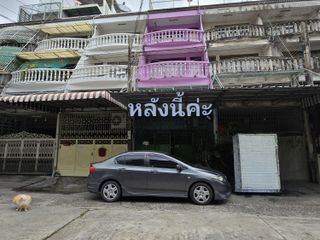 For sale 3 bed townhouse in Rat Burana, Bangkok