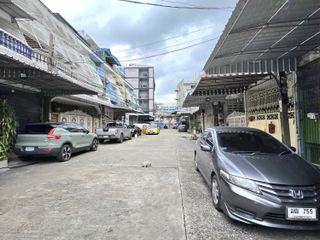 For sale 3 bed townhouse in Rat Burana, Bangkok