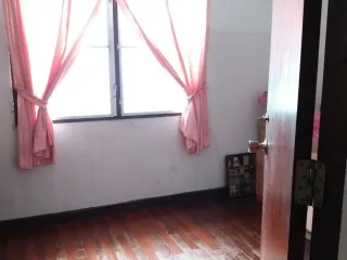 For sale 3 bed townhouse in Lat Phrao, Bangkok