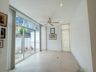 For sale 3 Beds house in Phra Khanong, Bangkok