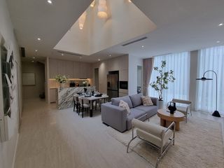 For sale 4 Beds house in Wang Thonglang, Bangkok