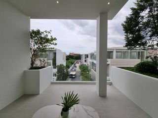 For sale 4 Beds house in Wang Thonglang, Bangkok