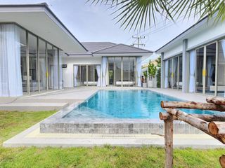 For sale 4 bed villa in Hua Hin, Prachuap Khiri Khan