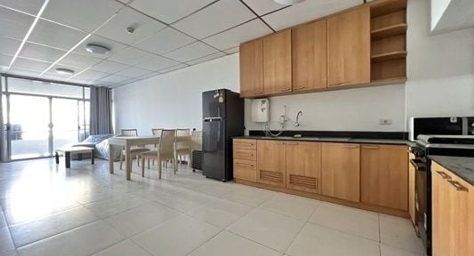 For sale 2 Beds condo in Khlong Toei, Bangkok