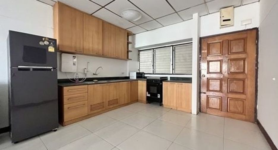 For sale 2 Beds condo in Khlong Toei, Bangkok