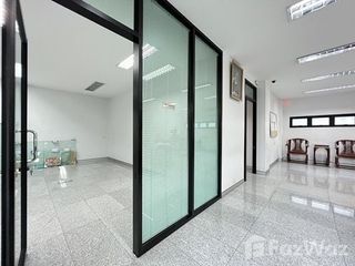 For sale 10 bed office in Phra Khanong, Bangkok