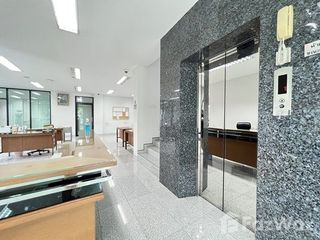 For sale 10 bed office in Phra Khanong, Bangkok