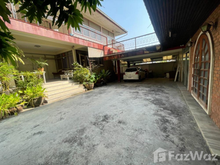 For sale 3 Beds house in Thon Buri, Bangkok