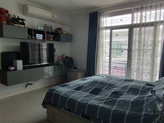 For sale 3 bed townhouse in Bang Khae, Bangkok