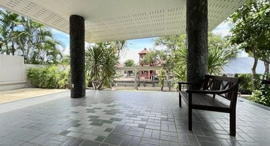 For sale 3 bed house in Sattahip, Chonburi