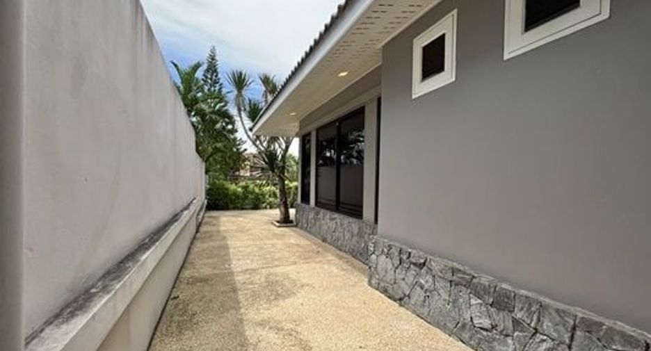 For sale 3 bed house in Sattahip, Chonburi
