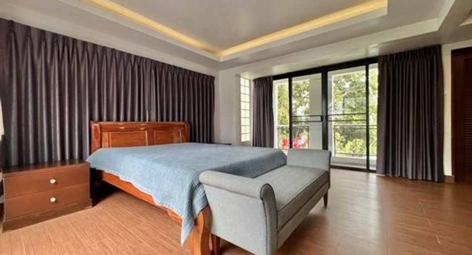 For sale 3 bed house in Sattahip, Chonburi