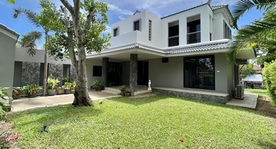For sale 3 bed house in Sattahip, Chonburi