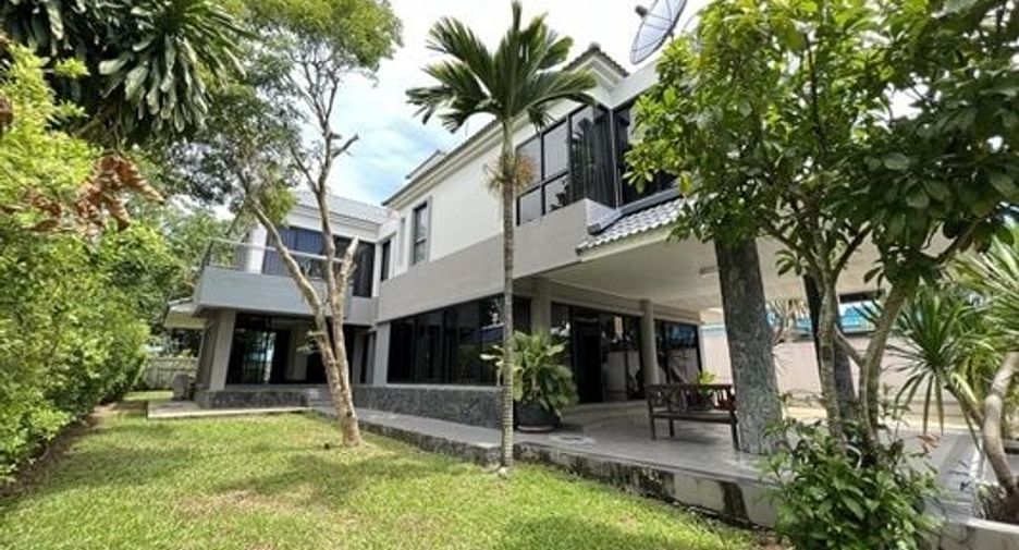 For sale 3 bed house in Sattahip, Chonburi