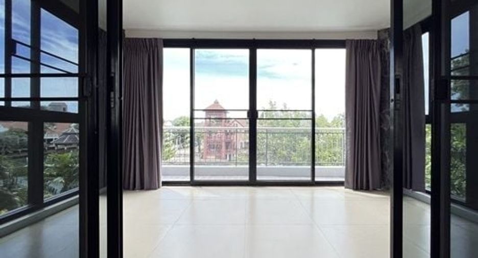 For sale 3 bed house in Sattahip, Chonburi
