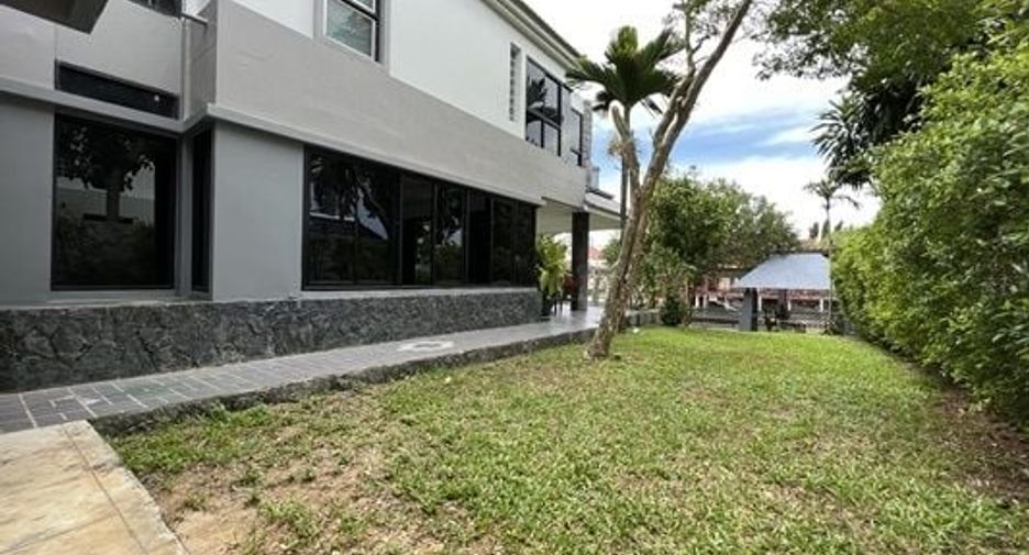 For sale 3 bed house in Sattahip, Chonburi