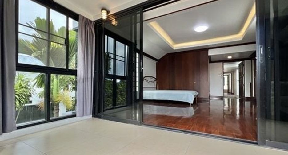 For sale 3 bed house in Sattahip, Chonburi