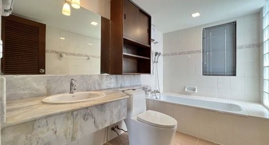 For sale 3 bed house in Sattahip, Chonburi