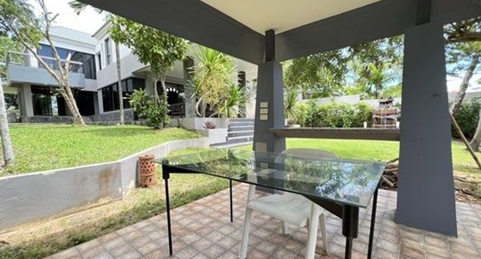 For sale 3 bed house in Sattahip, Chonburi