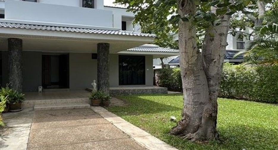 For sale 3 bed house in Sattahip, Chonburi