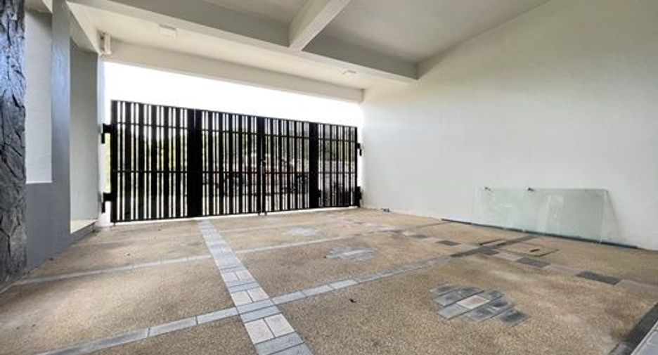 For sale 3 bed house in Sattahip, Chonburi