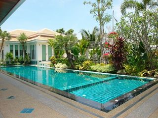 For rent and for sale 6 bed house in Bang Lamung, Chonburi