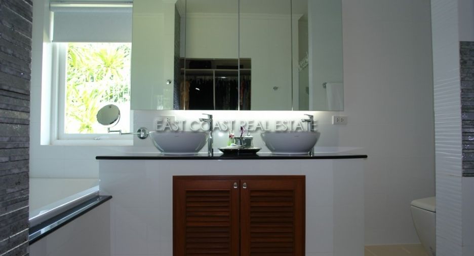 For rent and for sale 6 bed house in Bang Lamung, Chonburi
