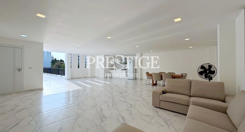For sale 5 bedrooms house in Bang Lamung, Chonburi