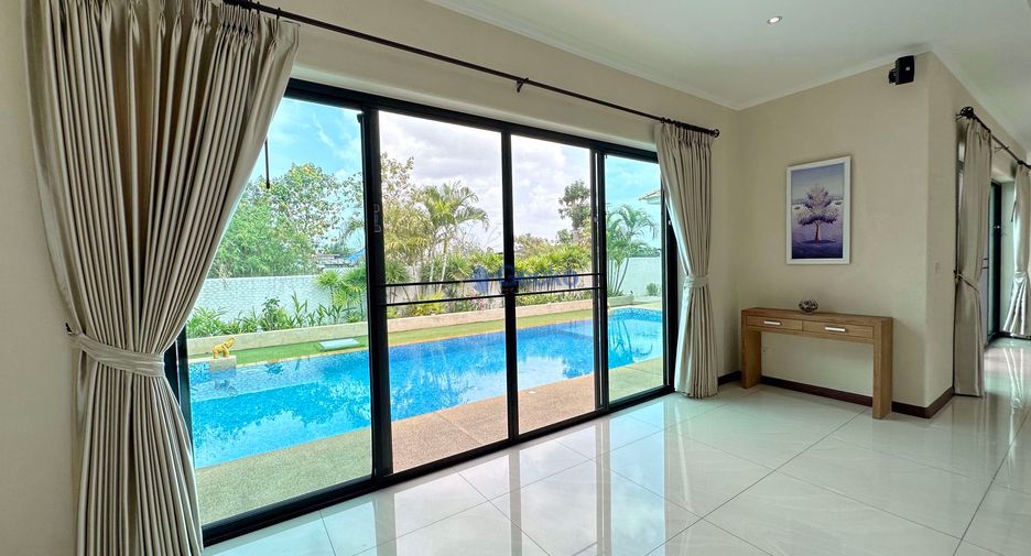 For rent and for sale 4 bedrooms house in Bang Lamung, Chonburi