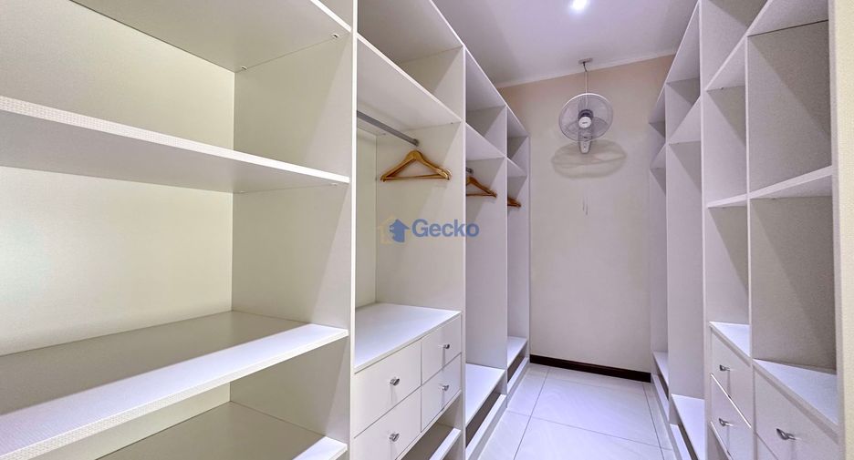 For rent and for sale 4 bedrooms house in Bang Lamung, Chonburi